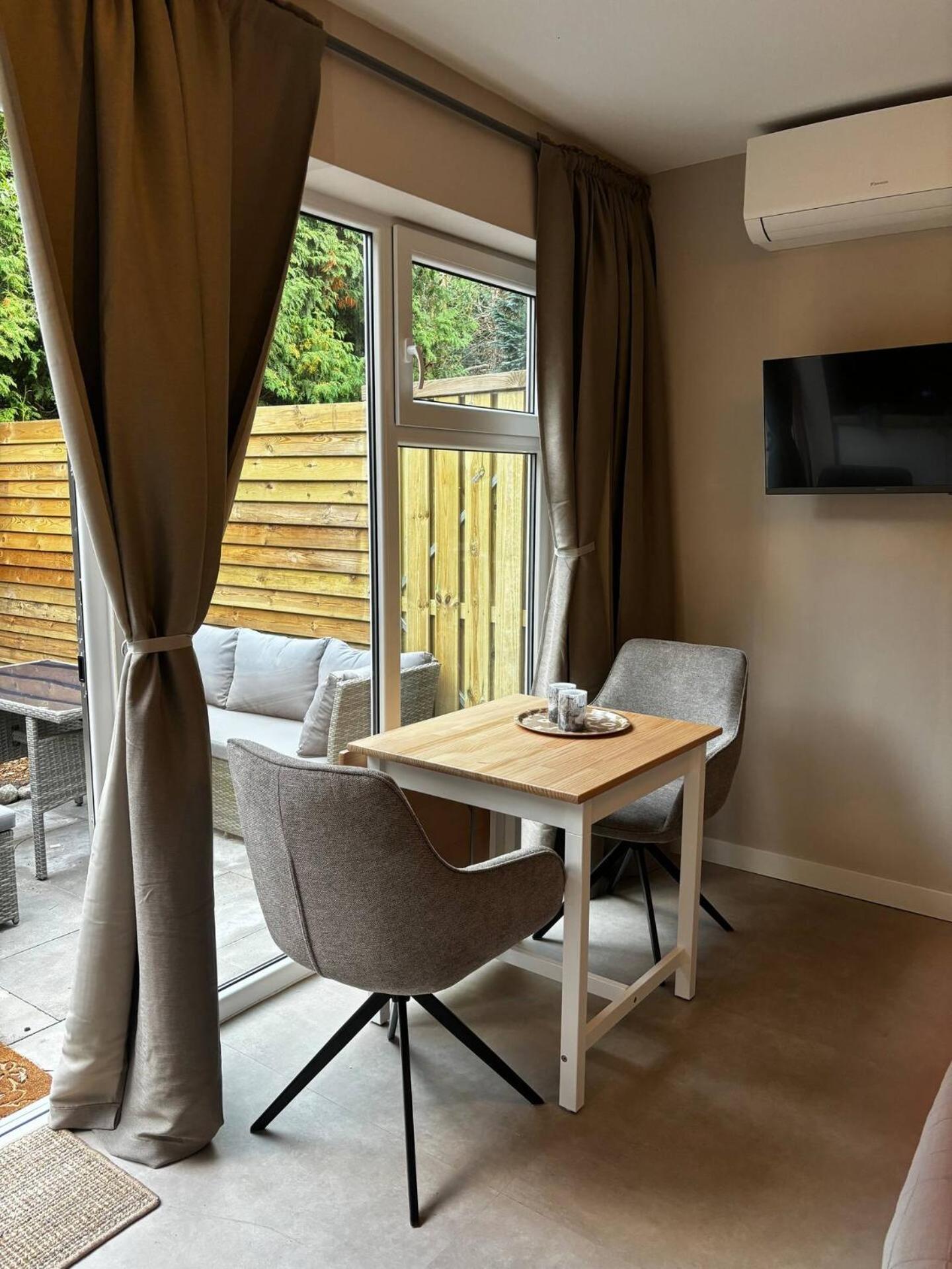 Bed And Breakfast Heerenveen Centrum Met Prive Sauna En Jacuzzi Екстериор снимка